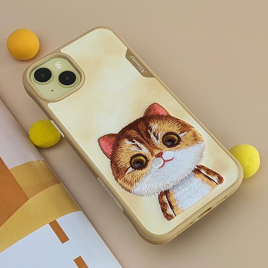 NIMMY · 3D Embroidered and Hareketli Eye Detail Big Eyes Cat Case for iPhone 15 · 5