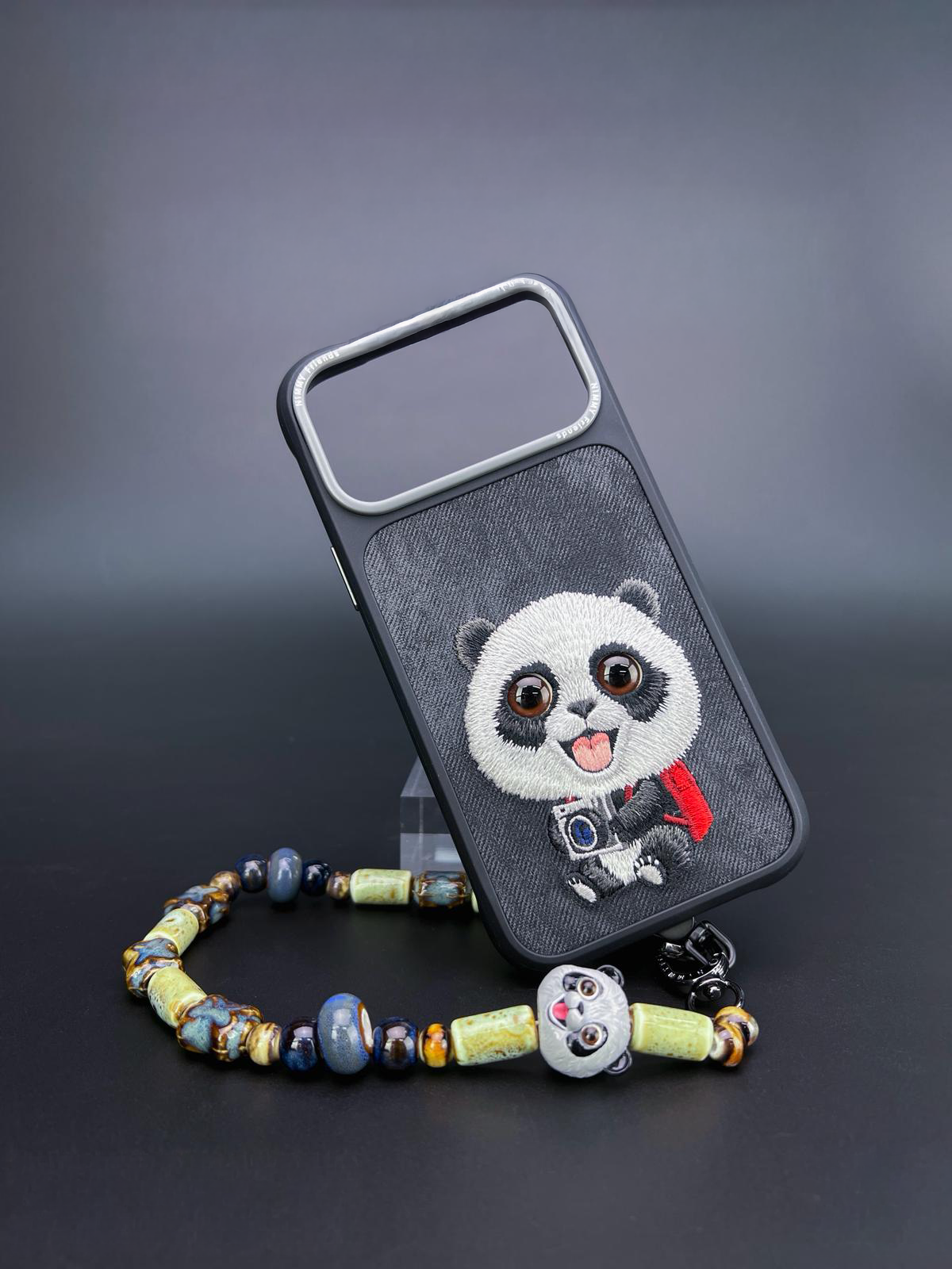 NIMMY 3D Göz Panda Detail Embroidered Kabartmalı New Big Eyes Case for iPhone 17 Pro / iPhone 18 Pro · 4